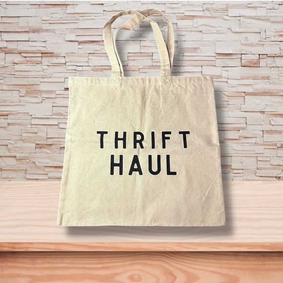 Bougie Bella's Show Giveaway 🐶 - Picture 10 of 14